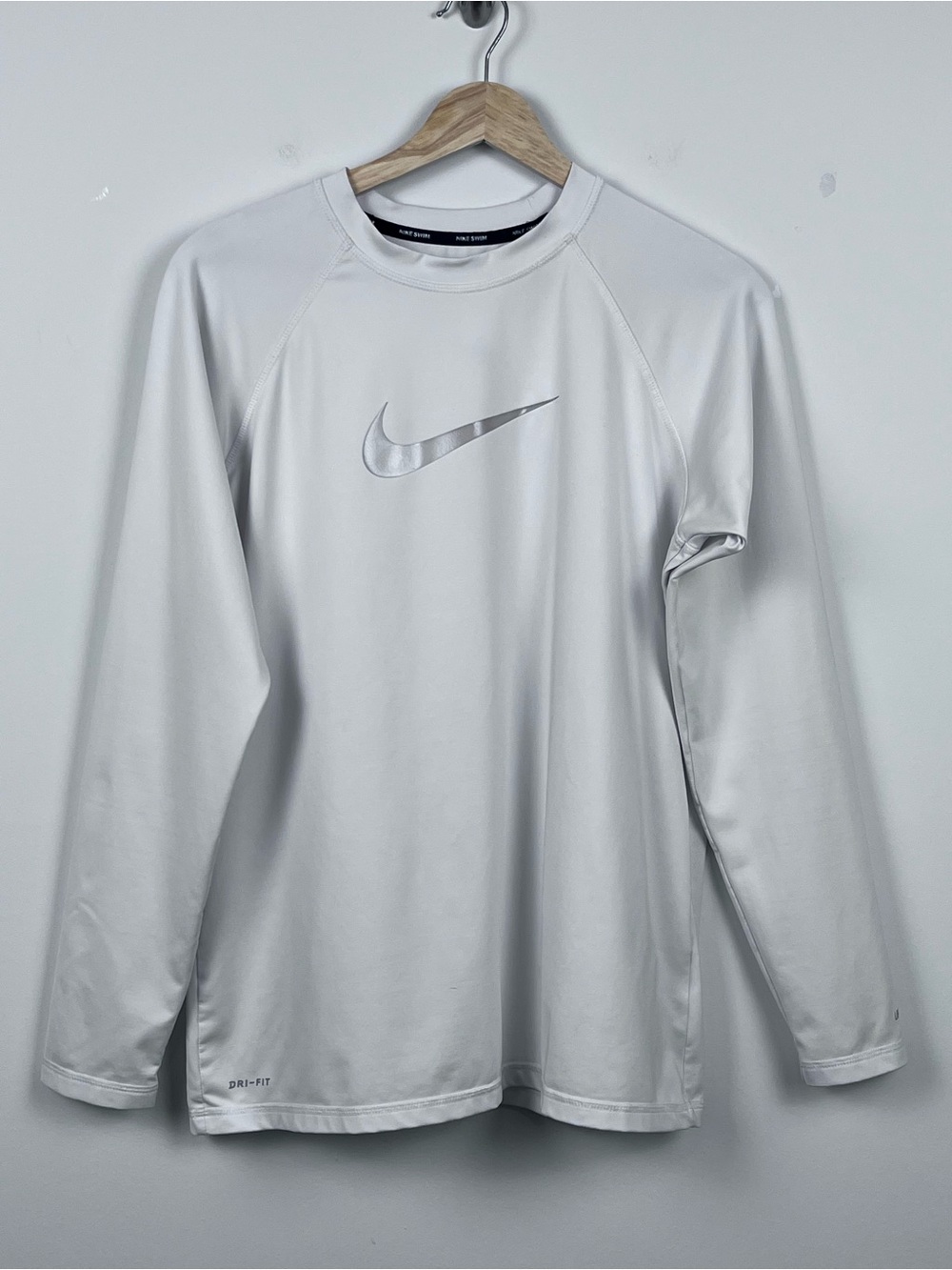 Nike Swim Men's Dri-Fit UPF40 Long Sleeve Rash Guard Shirt Size XL; Beach, Pool